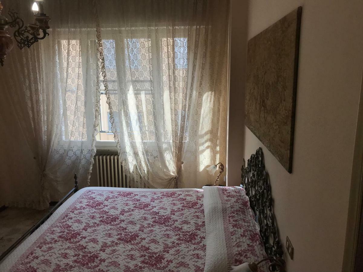 La Lanterna Di Lida E Beppe Bed & Breakfast Pisa Exterior photo